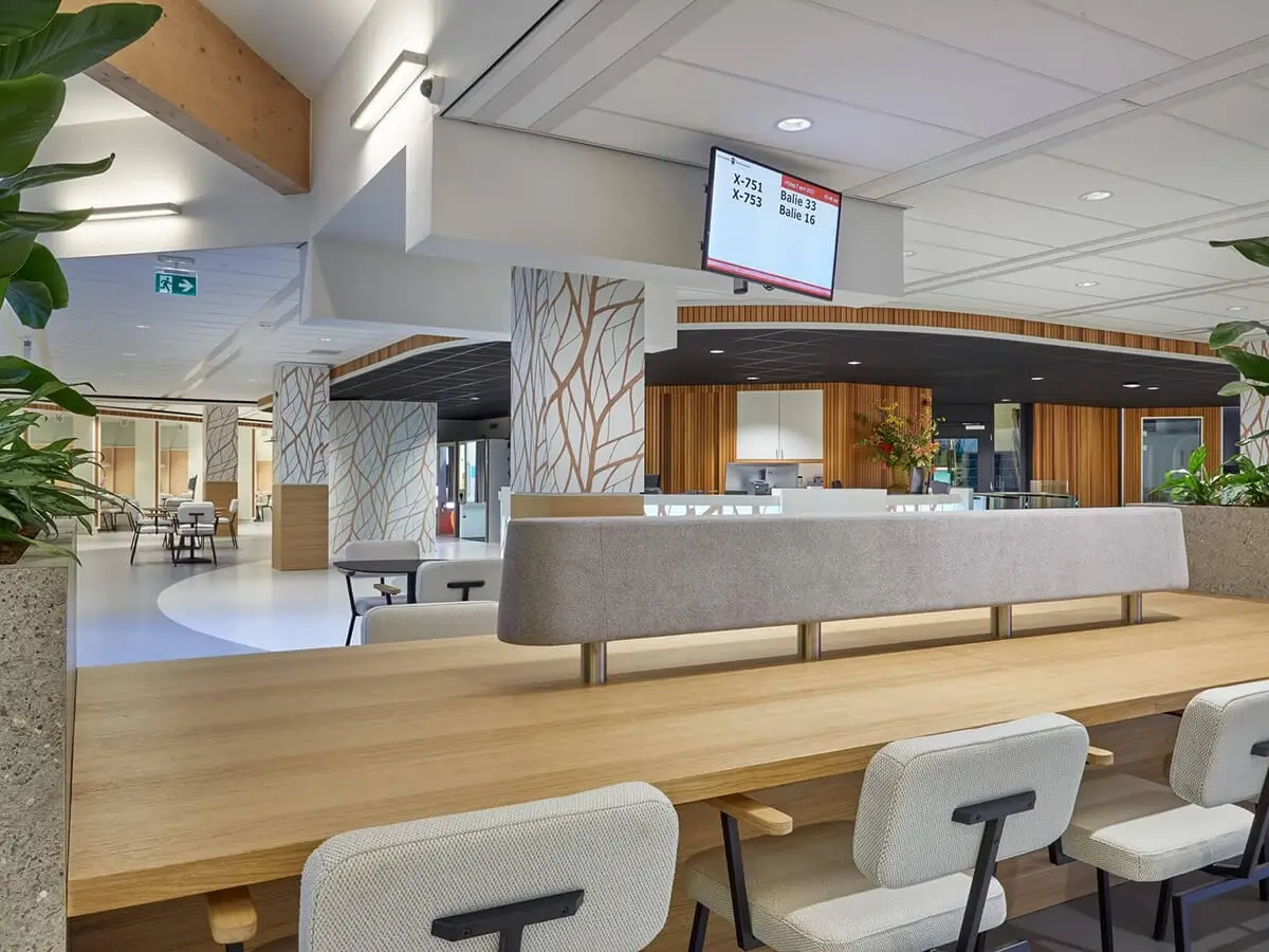 Gemeente Amstelveen Welkom – ontvangsthal-3 Gemeente Amstelveen Welkom - ontvangsthal-3