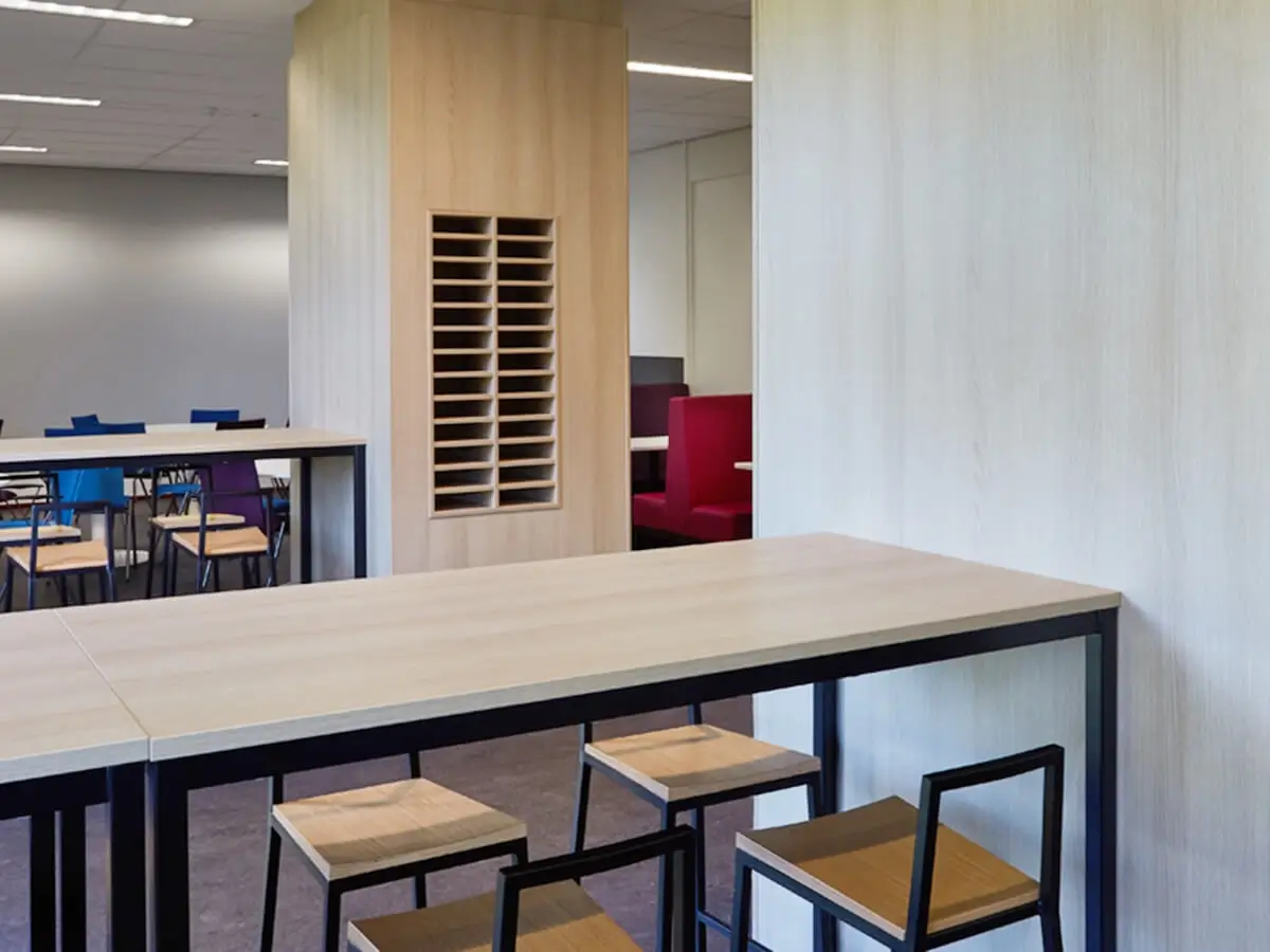 Scholengemeenschap Helen Parkhurst – Herinrichting algemene ruimtes 2 Scholengemeenschap Helen Parkhurst - Herinrichting algemene ruimtes 2